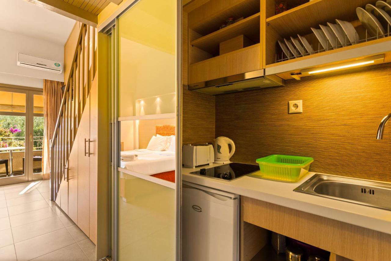 Kalogria Aparthotel Stoupa Ngoại thất bức ảnh