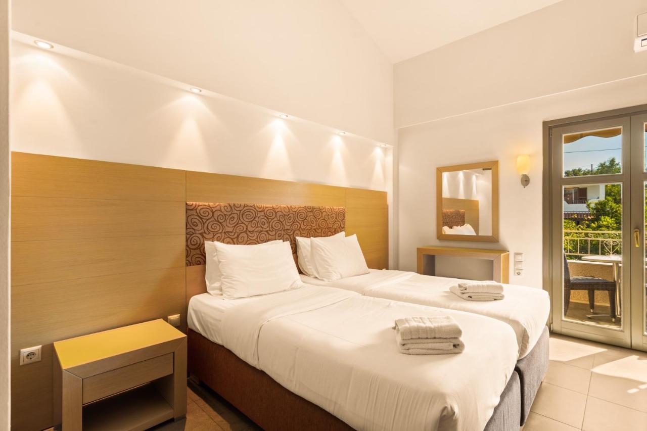 Kalogria Aparthotel Stoupa Ngoại thất bức ảnh