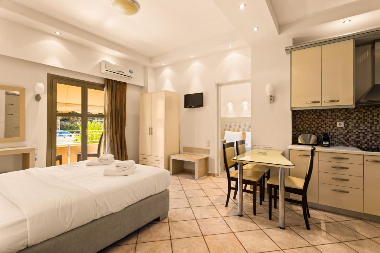 Kalogria Aparthotel Stoupa Ngoại thất bức ảnh